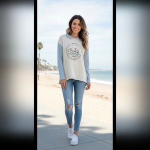 Billabong Woman's  Cali Love Raw Hem Bear Hoodie Size L